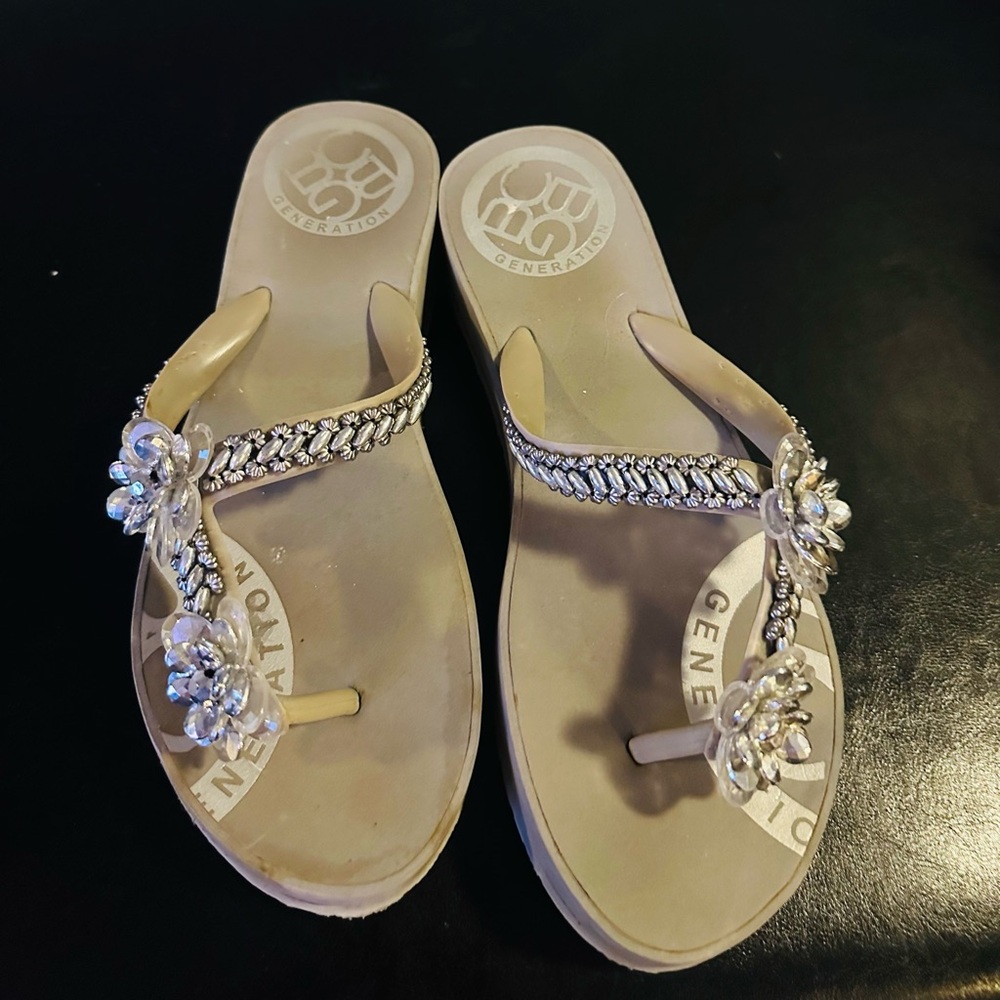 Women's Gray and silver Sandals with Floral Embellishments